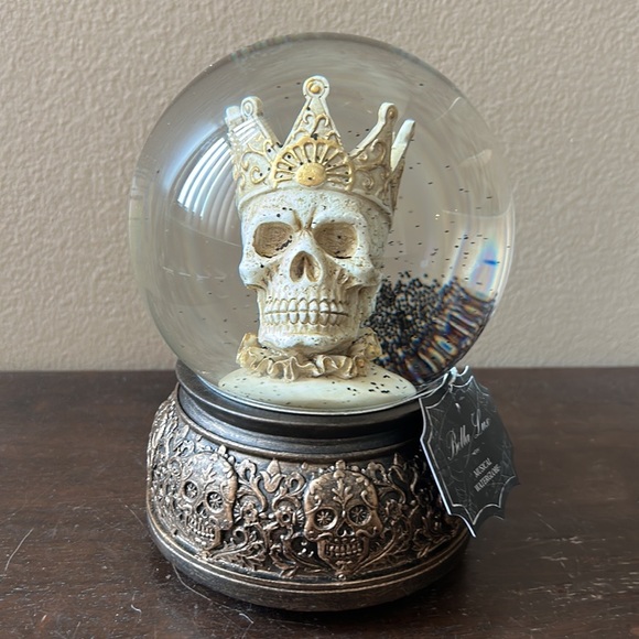 Bella Lux Halloween Decor King Skull  Water Globe Musical New - Picture 3 of 4